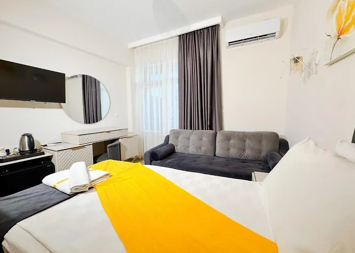Hotel Alya