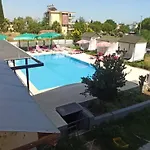 Szálloda Alya
